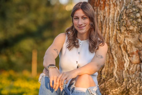 Autorin Josi Wismar im Gegenüber